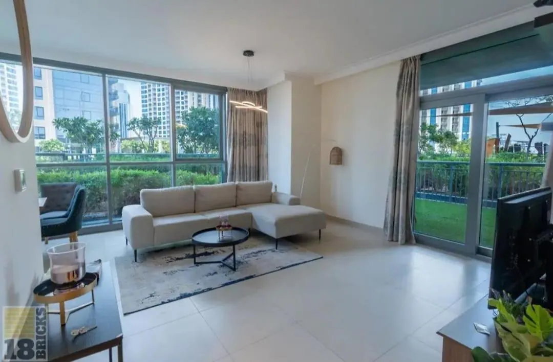Luxury Spacious 1 Bedroom In Creek Residence Dubaj